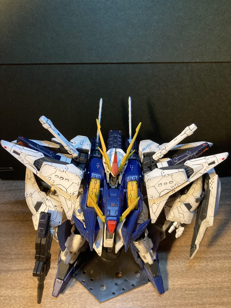 ごちゃごちゃしてるの最高ッススジボリのずれやディテールアップもありきたりではありますがとっても良いです