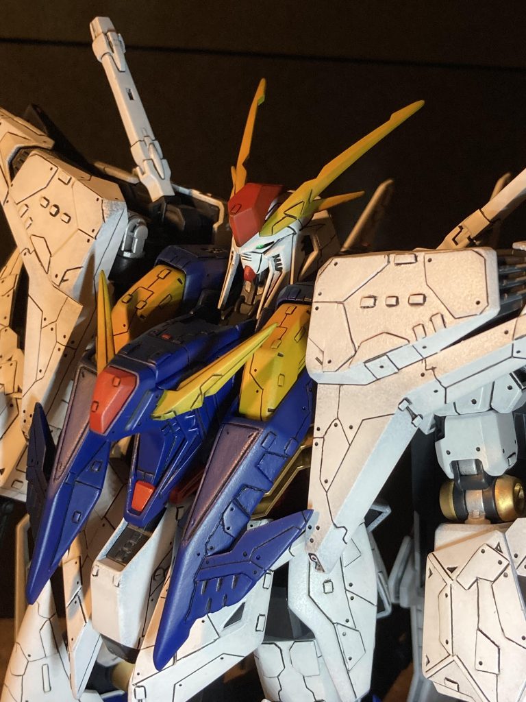 レーン・エイムにガンダムもどきと言われていましたね でもガンダムなのνガンダムの正統派後継機よバレちゃった