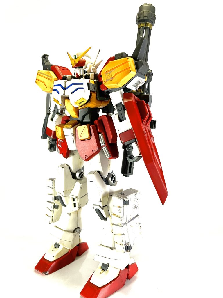 ◆素立ち手先/足先には雨だれや泥を意識した茶系統の汚れを強めに、重火器回りは煤汚れをイメージして黒系統の汚れを強くしました。