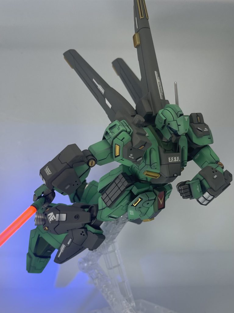 肩の武装をパージしてる姿の方が好きです笑