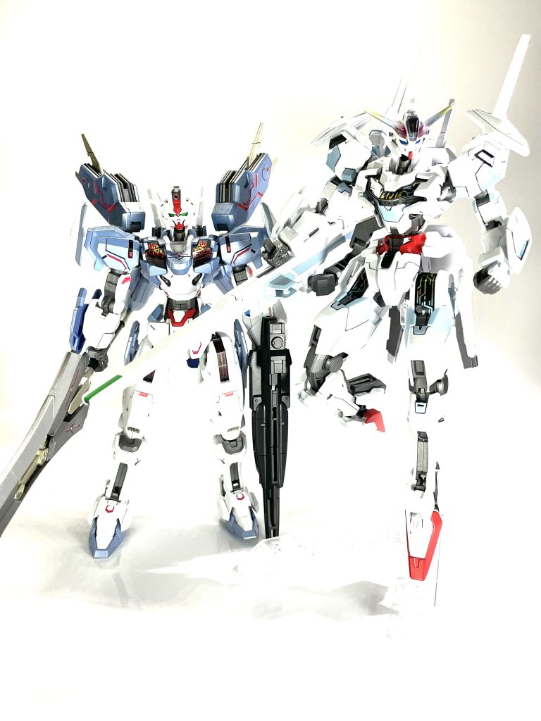 ◆過去作成のエアリアルとのツーショット白と青の色味のシナジー、大剣と長銃の対比でいい感じの並びにできました