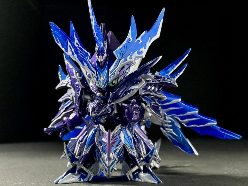 左目線。ハンドパーツはSUMISU氏の3DプリントパーツをBoothで購入したものを使わせていただいてます。