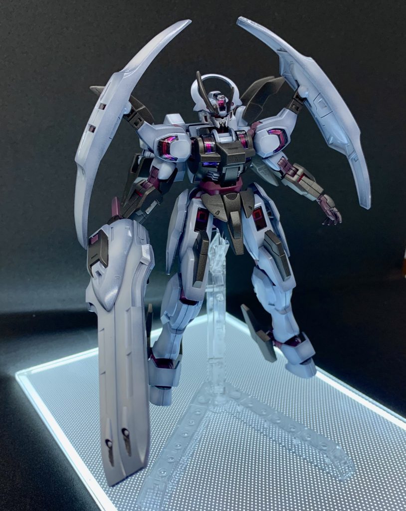 ガーディアン・シース形態。肩にはダリルバルデのアンビカーを付け外し可能。