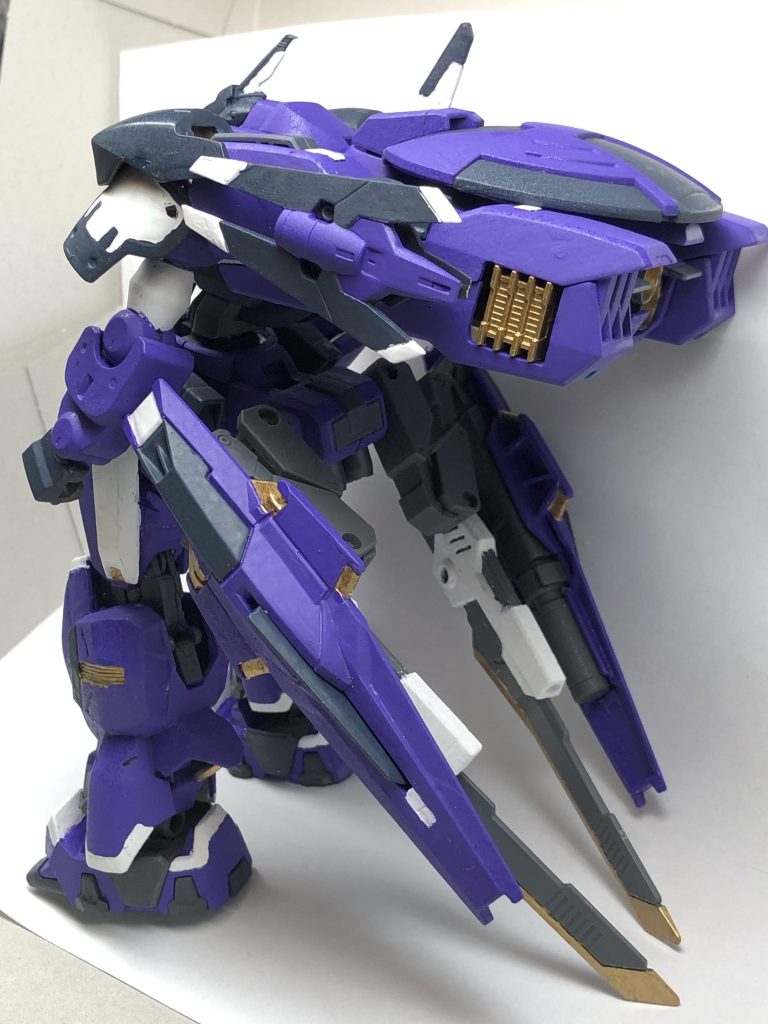百里の異形感を減らしつつも高機動型な見た目を維持できたと思います。