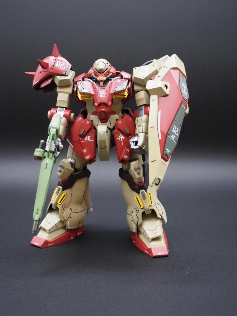 膝にプラ棒でスパイクをつけてみました。出来上がってみるとよい感じに出来上がっていると思います。