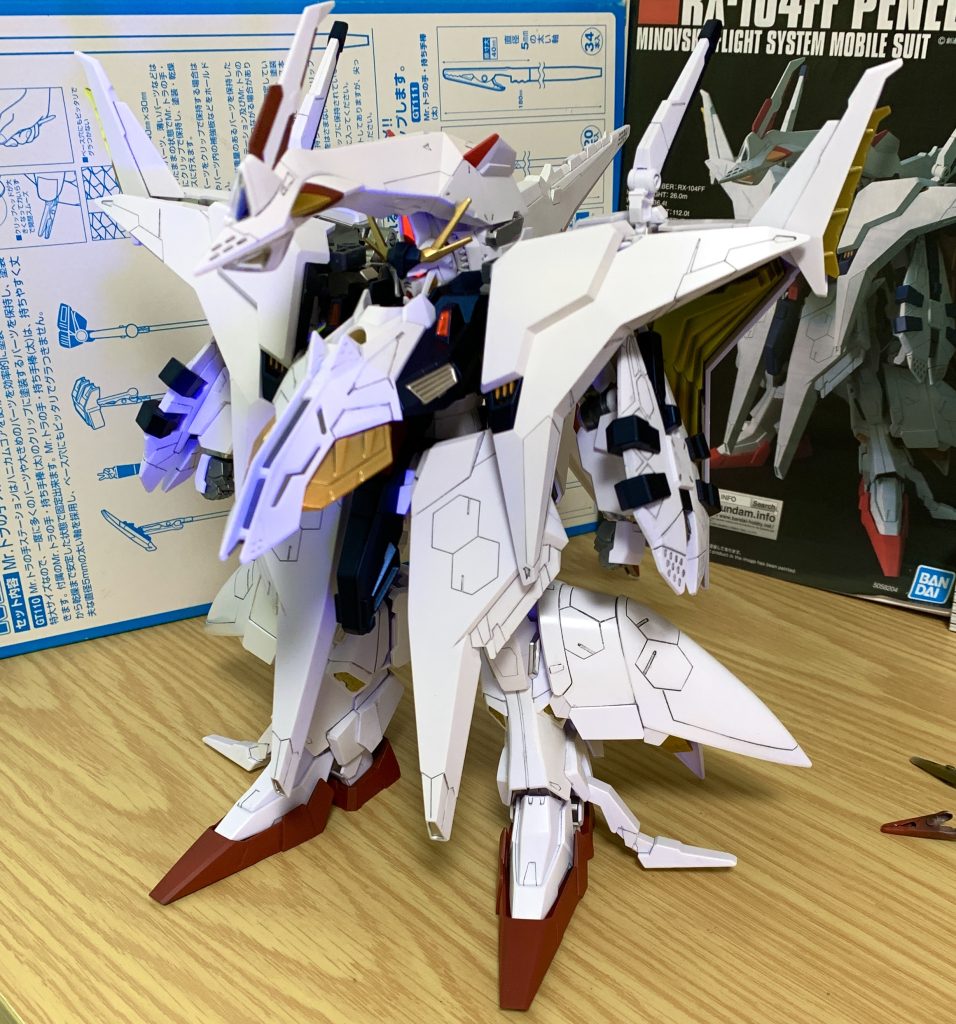 シャドウを吹く前のペーネロペーEXホワイトが白過ぎるので違和感がありますが、シャドウを吹くことで丁度良い色合いになります