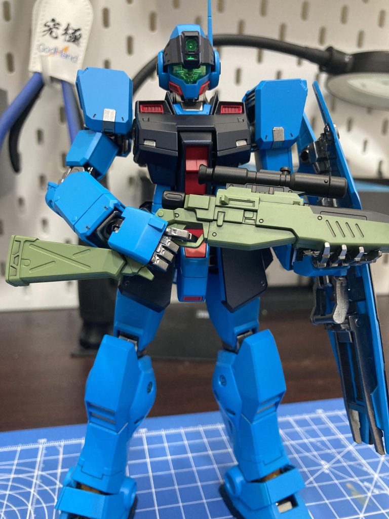 コックピットハッチのパーティングラインを取り忘れてるw仮組みすると満足して別のキットを触りたくなるのでいつも一発勝負（笑）