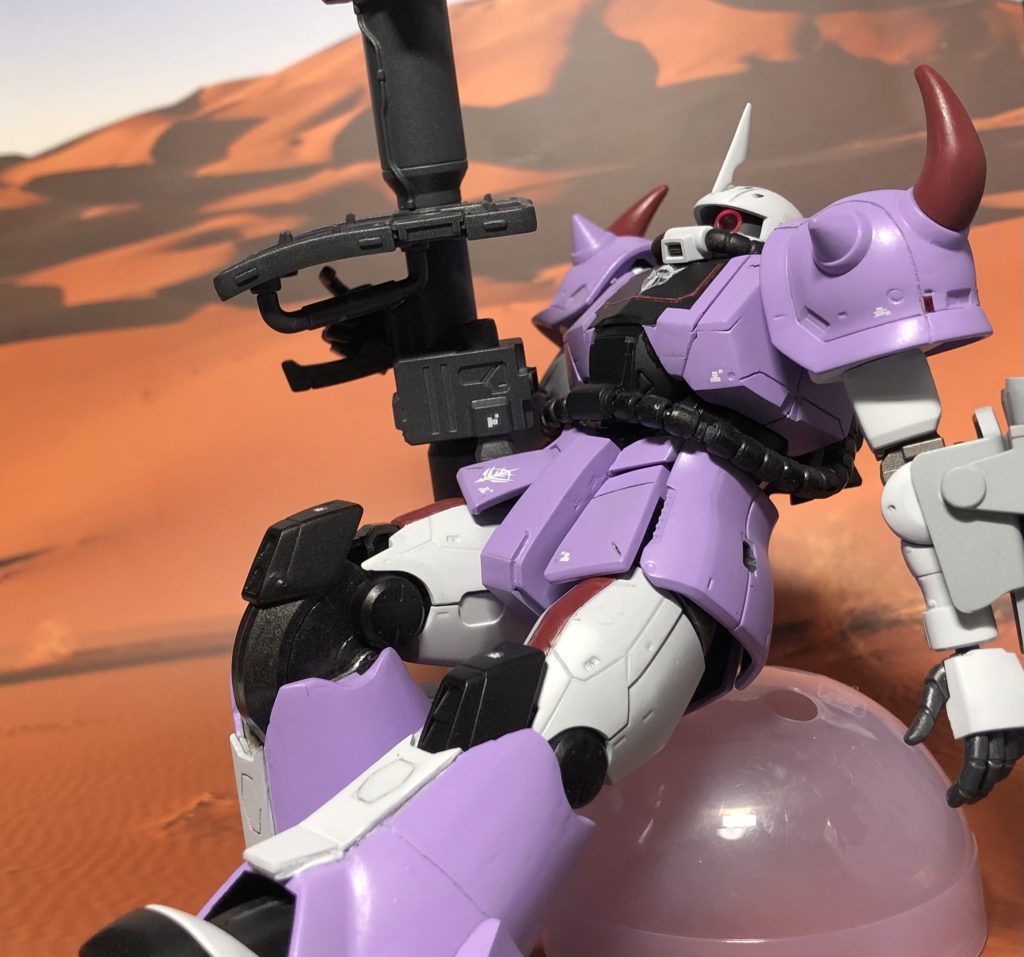 オープニングの姿勢はグフ系のフロントアーマーのせいで再現は激ムズでした。(⌒-⌒; )あとはティターニアがB社から出てほしいものですねー。