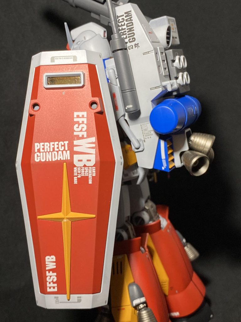 まーあとはそれなりにグレーサフから立ち上げて軽ーくパールしてます♪パーフェクトガンダムの転写デカールはかなかな付かず何枚か逝きましたがまーおおむね。