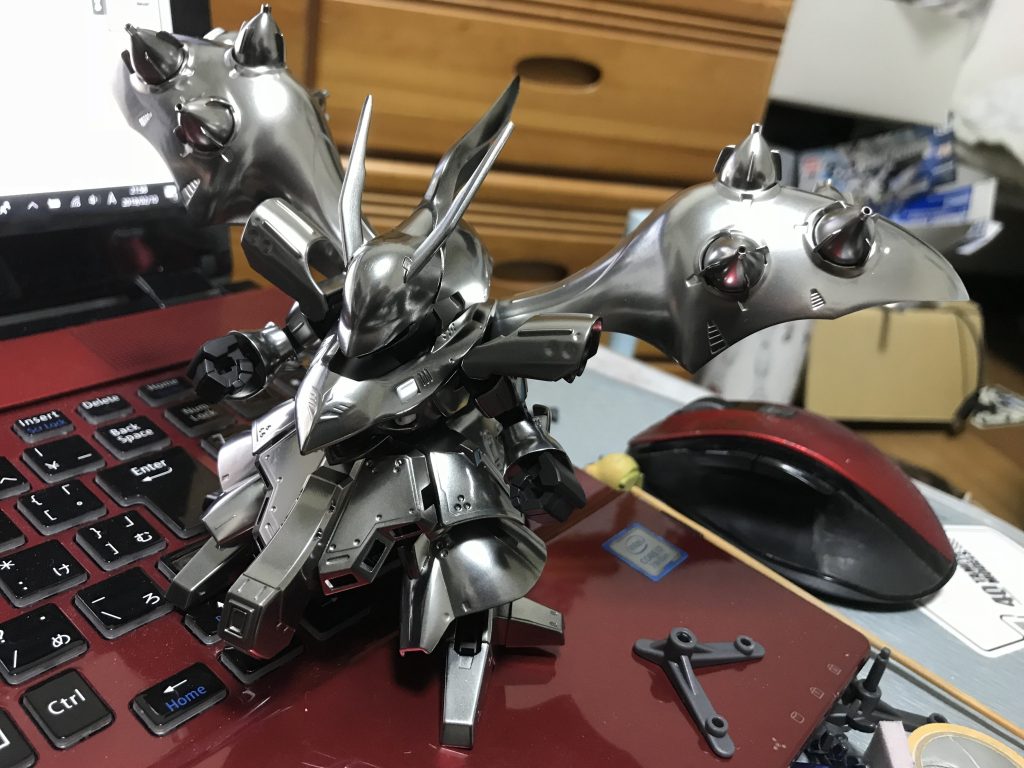 ガイアのプレミアムメッキクロームを下地に使いました。