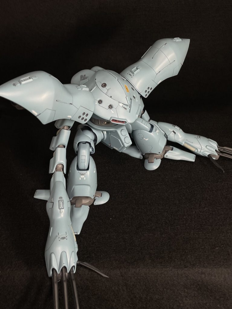 メインカラーは クレオス74なんですけど、、光の加減で 変わりますね (・・;)