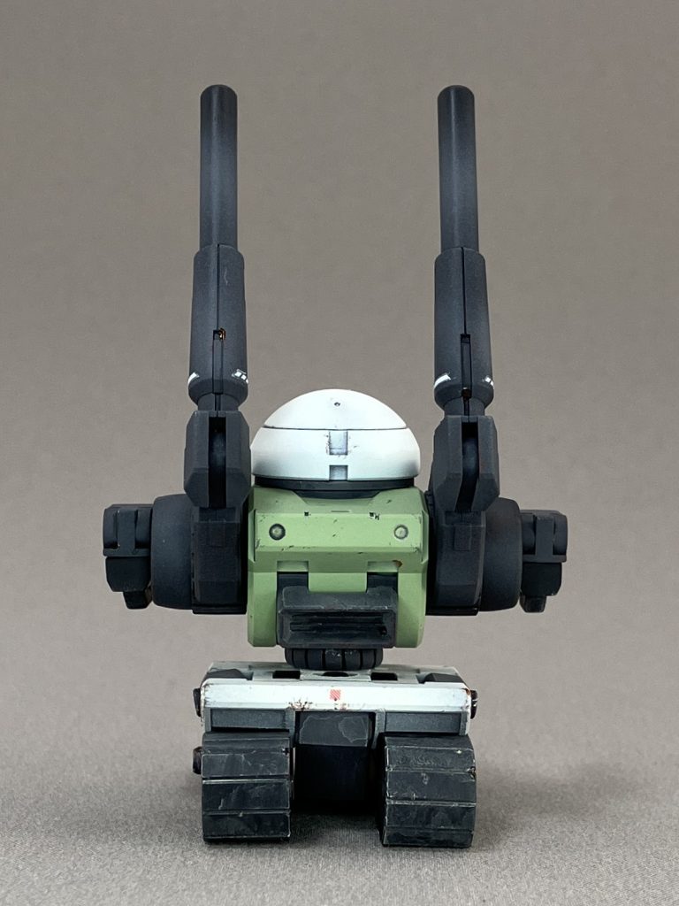 塗装は以前作ったデミトレーナーに寄せ、汚しは多めにしました。