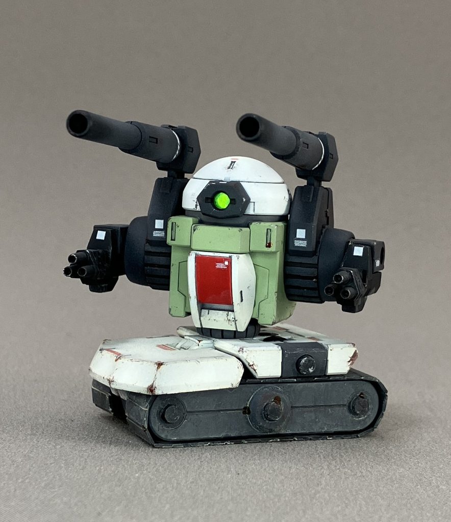 ・キャノン発射！・腰と腕？が可動します。