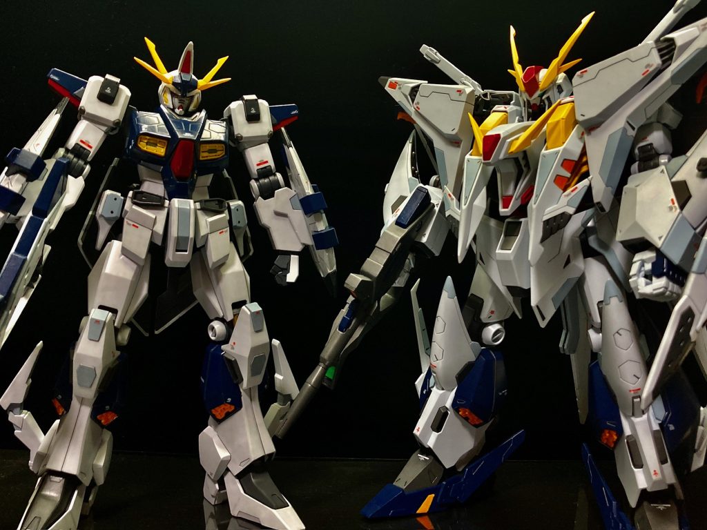 そんな兄弟分であるΞと一緒に。結構兄弟感出せたと思ってます。しかしこのオッデュセウス状態で既にクスィーとそんなに全高変わらない事に驚き。