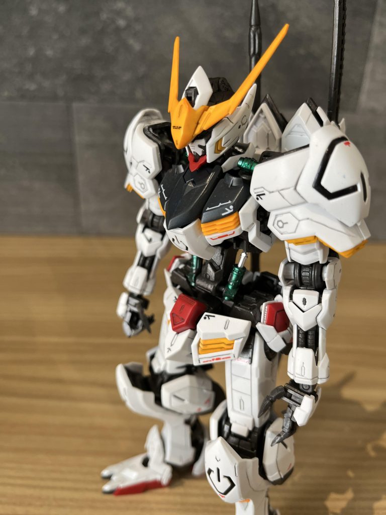 シリンダー部分はシルバーで塗装されてる方が多かったので自分はグリーン調にしてみました