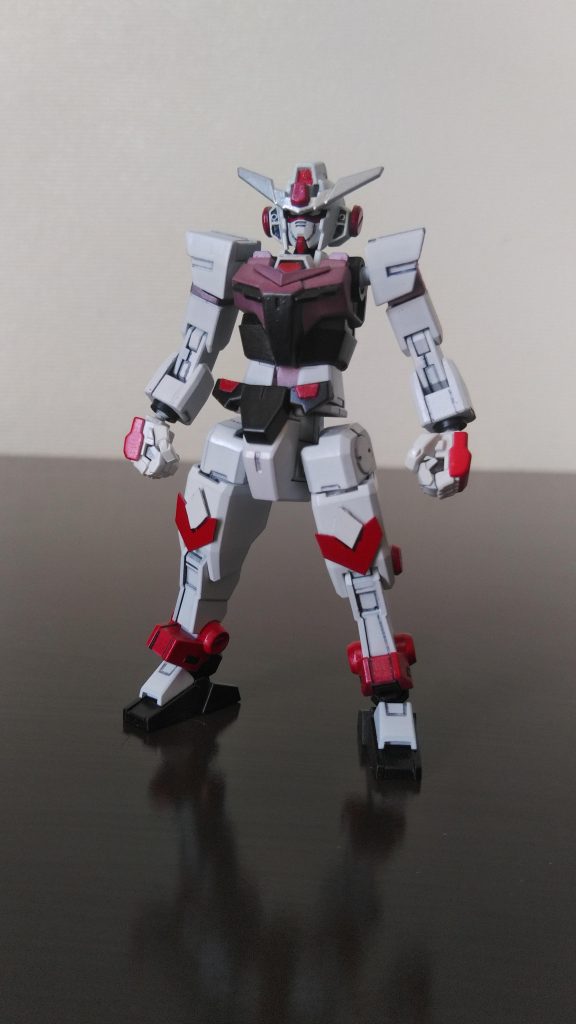 シンフォニックガンダム(雪音クリスモデル)シンフォニックガンダムの2番機。主に射撃用のセンサーが強化されている。クリス先輩のインナーを元にカラーリングしてます。