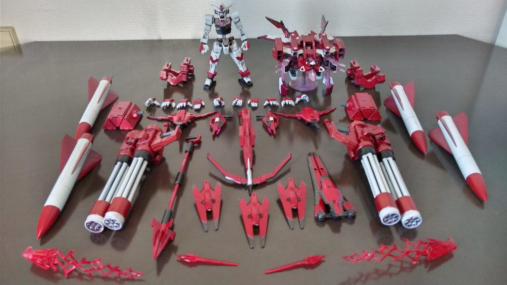 付属品一覧その辺のアクションフィギュアよりも付属品が多いです。これだけ作るのすんごい疲れた。ちなみにハンドパーツはこの投稿に使った数は半分以下です。