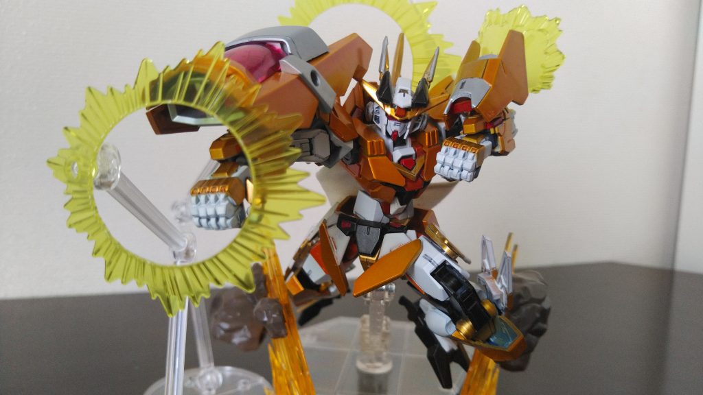 一撃必愛の拳を相手に叩き込む!赤いメリケンサックみたいなパーツ作り忘れた。