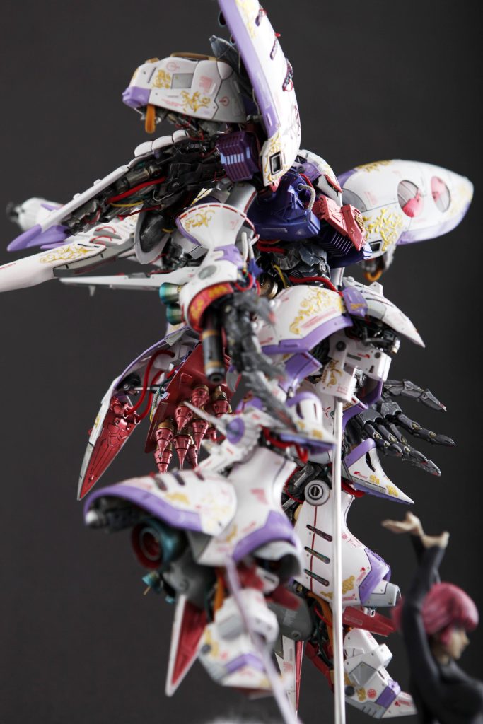 腰の延長と曲線を意識したので、女性ならではの綺麗な曲線美を表現してみました。