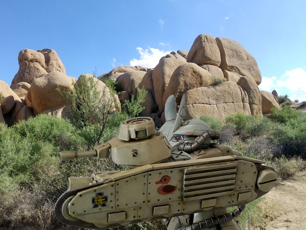 緑圓：なんだこれ？戦車が腕についてる？車長が俺で、砲撃手は春美、操縦手は藤代。。。。まあ、順当か。西住：カモさんチームは、巨神兵みたいな岩まで回って！