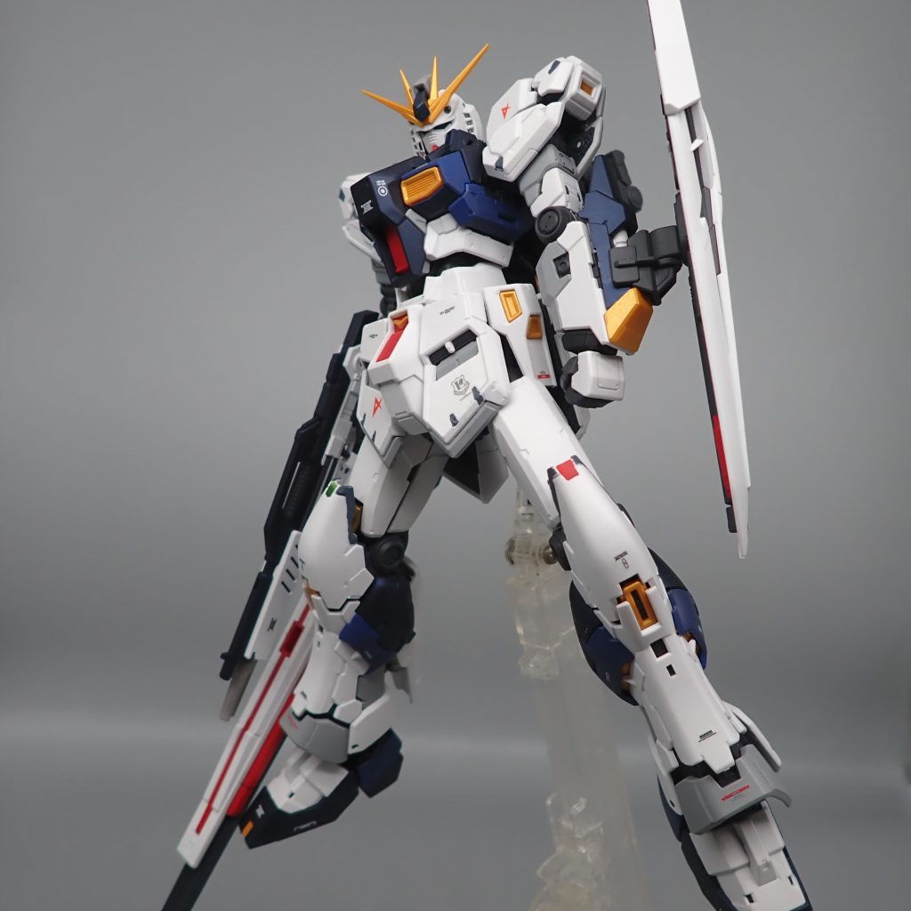 ニューガンダム　FF–4枚目/制作者：アンジェロのプラモデル工房