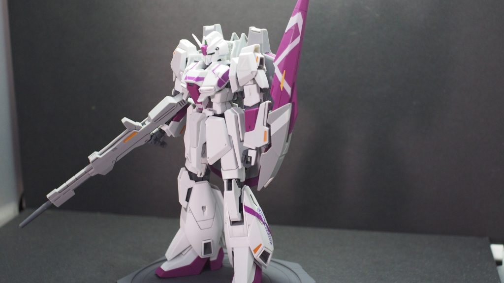 せっかくの限定カラーなので、部分塗装してからのつや消し仕上げです。そして、安い(といっても数万円するけど)ミラーレスと一眼レフを入手したので何枚か撮影しました。