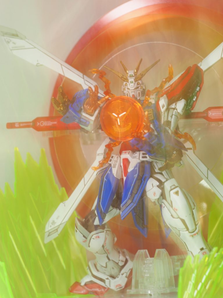 石破天驚拳的な感じ、闘気の高まりを”比較明暗合成”（1枚目：固定、２枚目：ロングシャッターでぶらす）で表現出来ないかと思った結果となります。