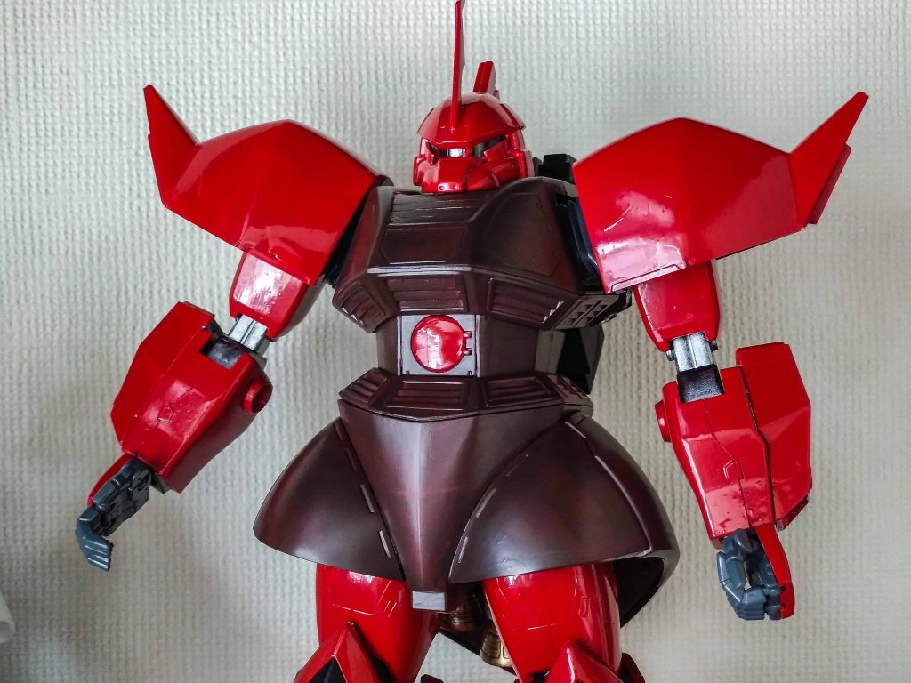 筆塗り完了後の状態です。正直ゲルググの良さあまりわかってなかったのですがこのキットで好きになりました。ここからスミ入れ、パステル、トップコートと進んでいきます。