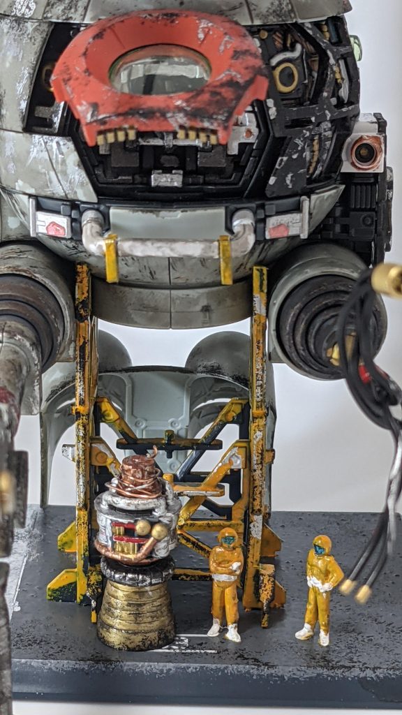 「こいつぁ、ダメだな…こんな状態ですぐ戦場に戻すなんてムリな話だ…」「スペアパーツももうないしな…」