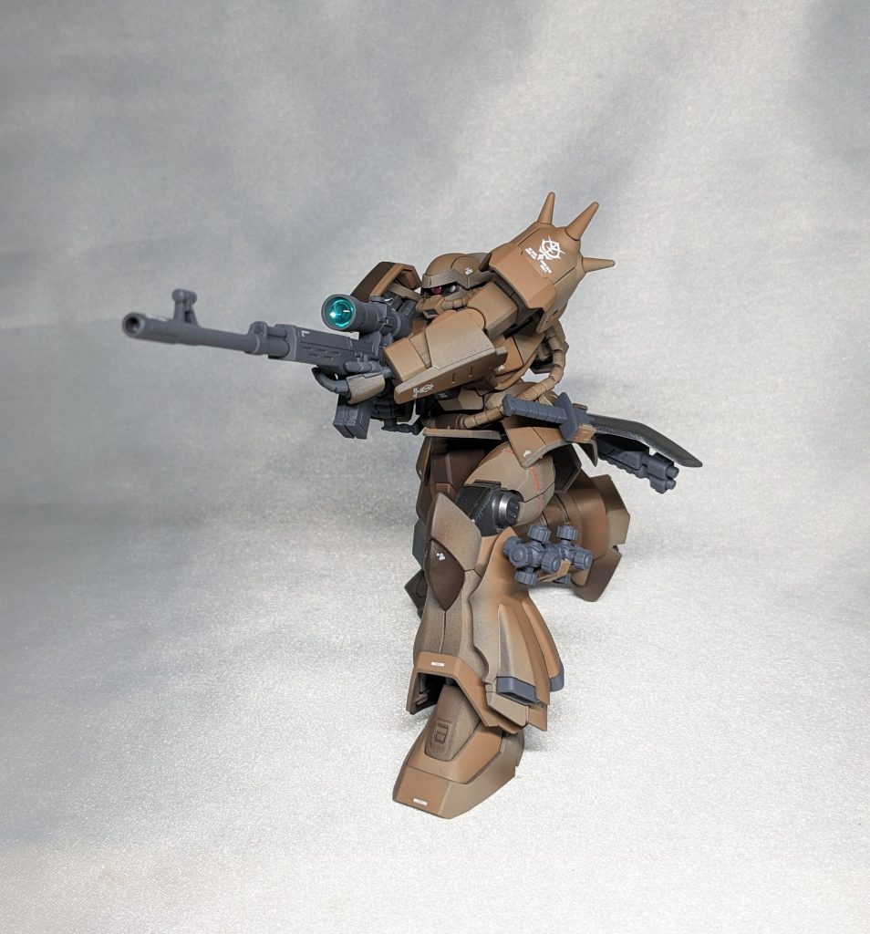 クラッカーも装備してます。