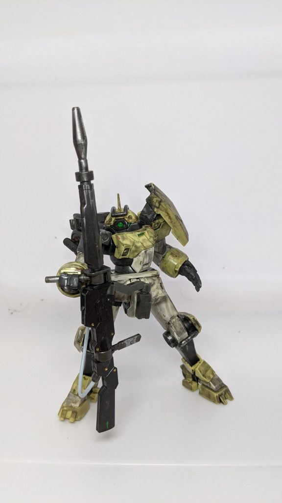 細かい部分の塗り分けはしてますが、外装は基本成型色に軽いウォッシングと、ウェザリングを加えてます。