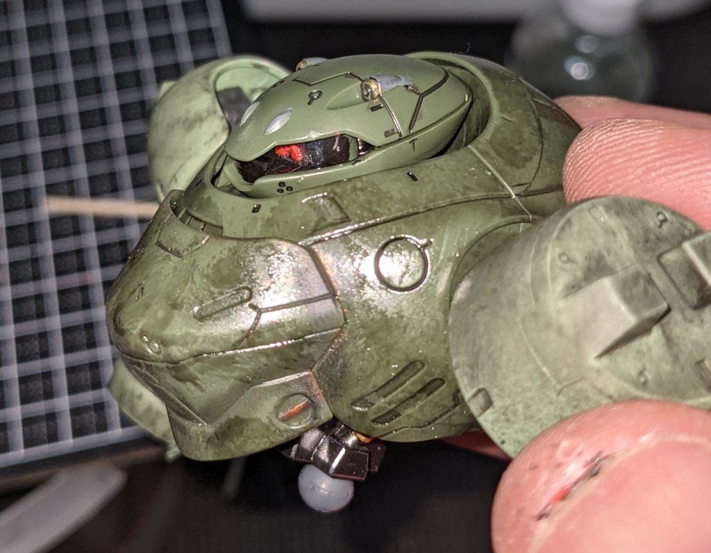 頭部は加工して、カメラを作成、ペットボトルでバイザーを追加しました!閲覧頂きありがとうございます。