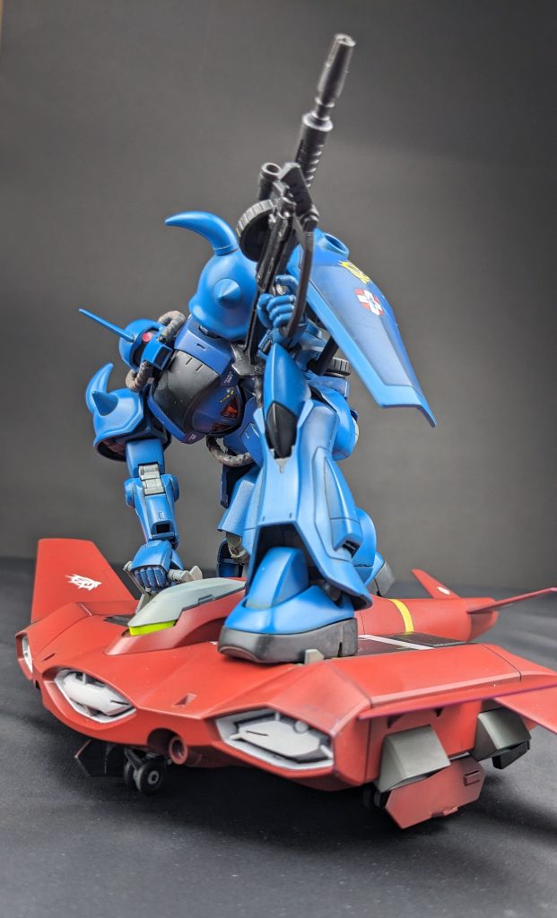 腰アーマーをスプリング接続にしたので、膝立ちが決まるようになりました