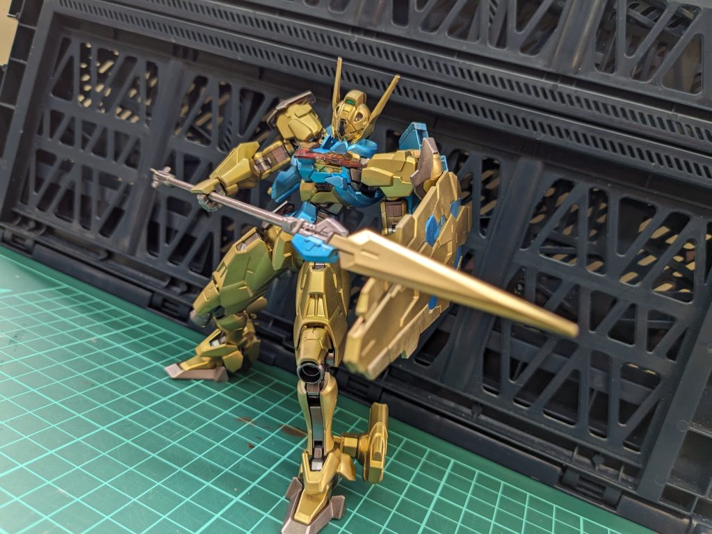 槍はGNブレイドとバルバトスのメイスをくっつけました。