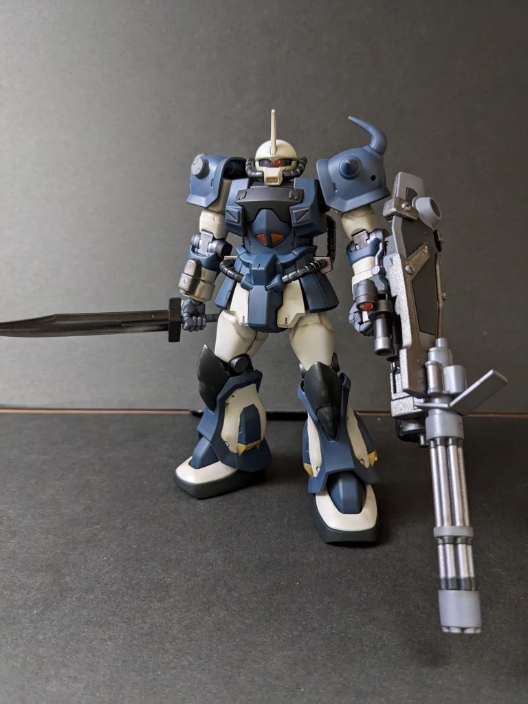 ガトリングシールドはめんどくさいけど、完成するとカッコイイですね。あ！給弾ベルト忘れてる。