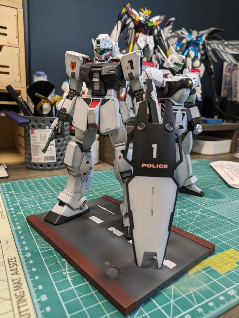 青島文化教材社イングラム2号機(全塗装)と。やっぱりあんまり違和感ないですよねー笑