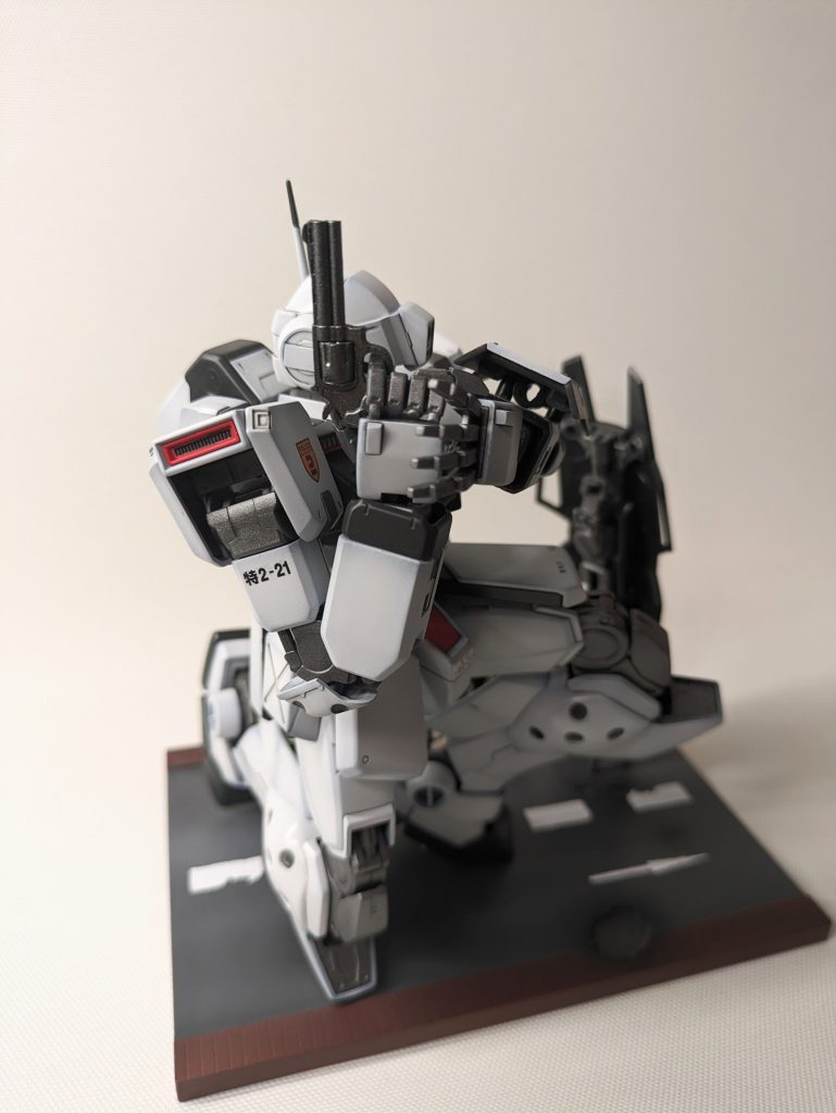 ジムスナⅡの可動の良さを生かした膝立ちポーズ。