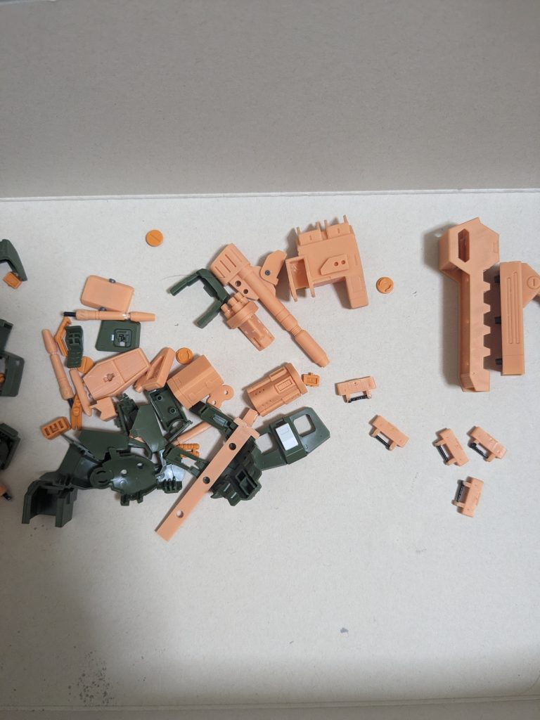 オレンジのパーツが今回手に入れたアイテムです。コレでG3ガンダムを制作した理由がわかりますよね?