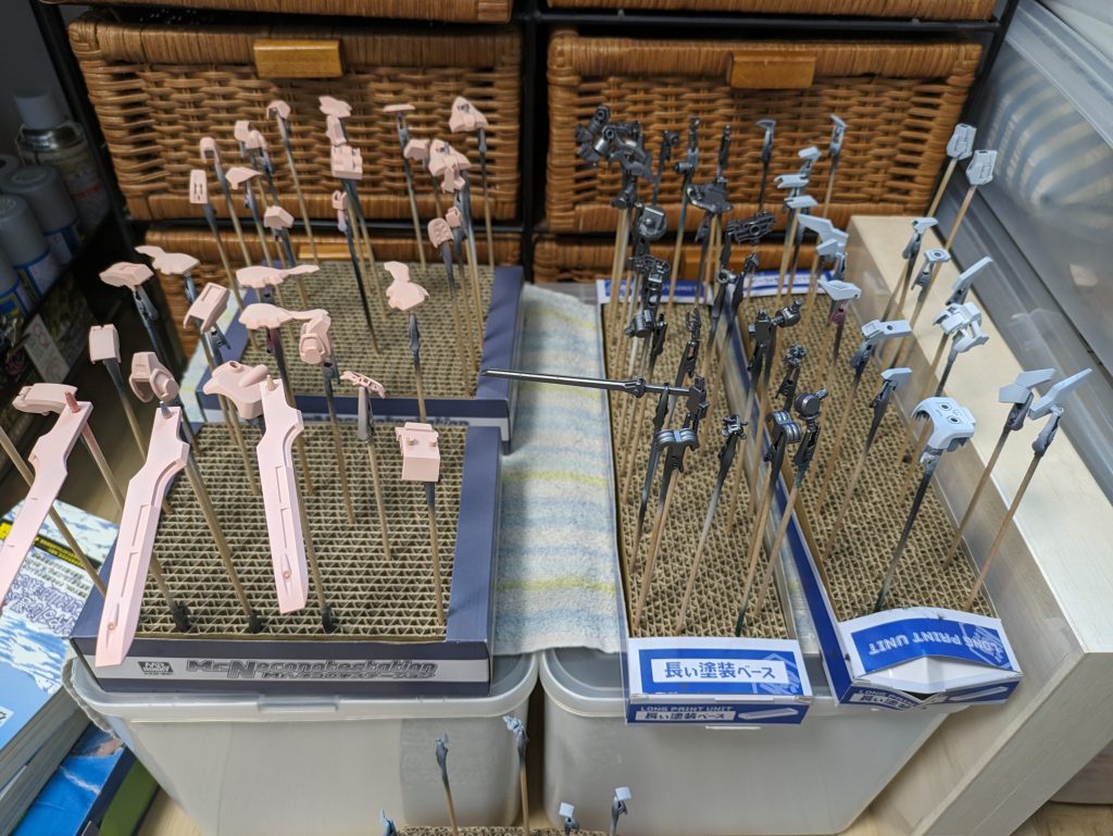 下地塗装後。ピンクサフ初めて使いました。