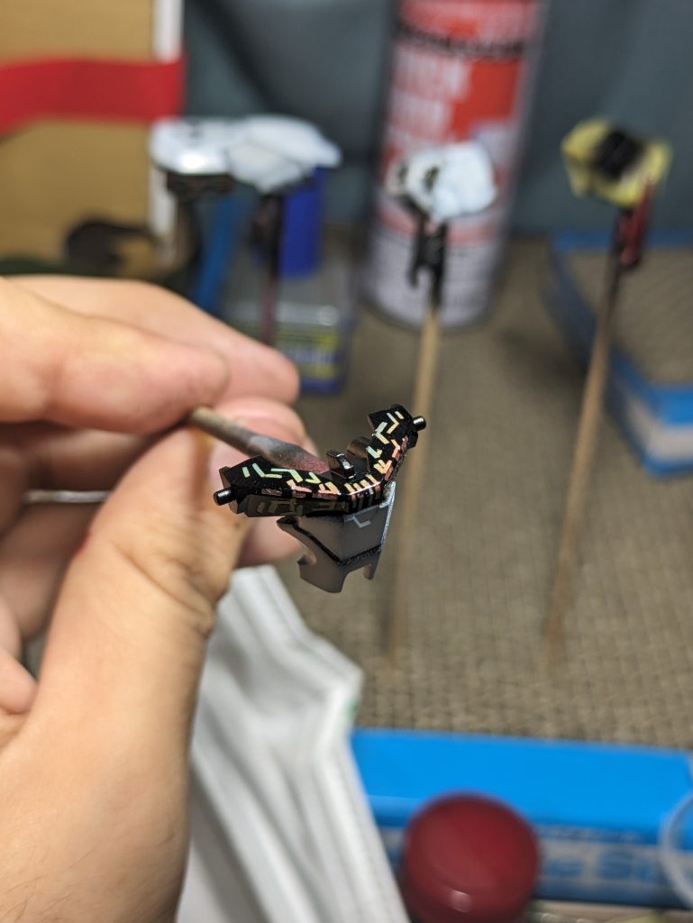 シェルユニットは塗装で再現細く切ったマスキングテープで模様を作りました意外とお手軽に出来たので、おすすめです