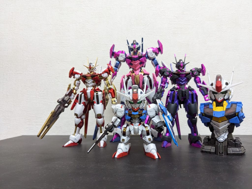 ママやお姉様方と一緒に😁恒例の「どんだけ作ってんだ」シリーズ😆設定にほぼ忠実なの、今回のSDだけですね💦右端のメカニカルバストの詳細は、また次の機会に