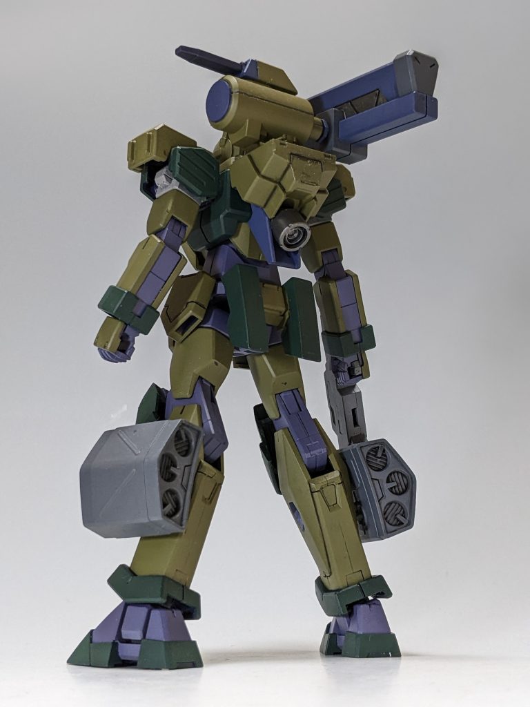 最後はアオリの背面。好きな色に塗ってさっと仕上げよう…と思っていたのに完成にまた1年近くかかってしまいました。でもそれによってちょうどいい火砲が手に入ったのでよかったかなと思います。