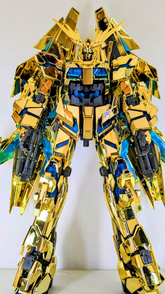 全身の写真。MG向けのアクションベースを持っていないので（どこにも売ってない…）、素立ちしかポージングのバリエーションがないです…