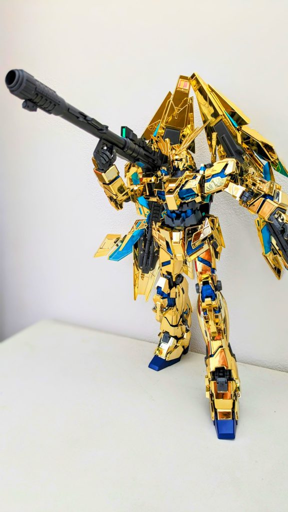 バズーカを構えたポーズ。