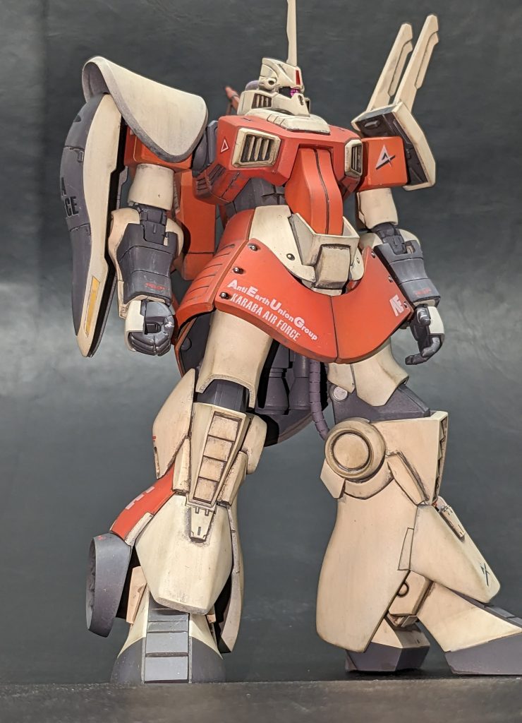 スカートには金属ボール埋め込んでいます。