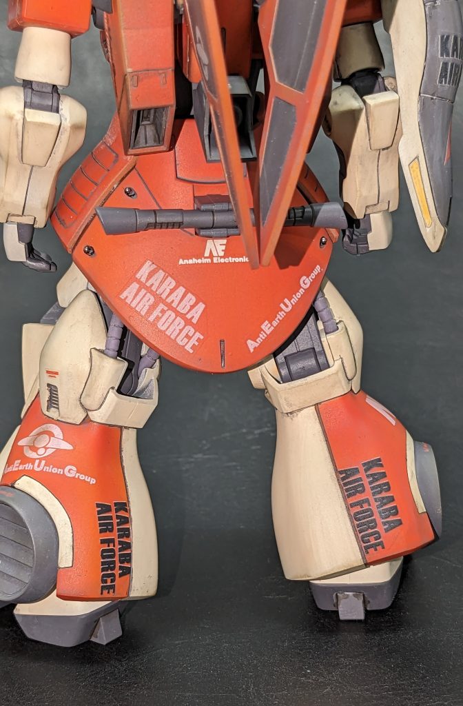 黒とかカラーのデカールはコンビニでも出来るけど白はちょっといいでしょ。