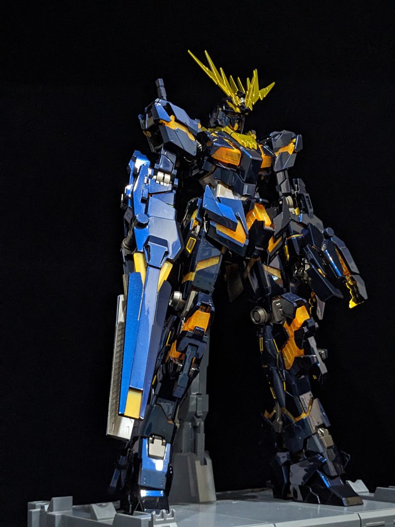 プリズムブルーブラックは光の当たり方で表情が変わるので面白い仕上がりになります。