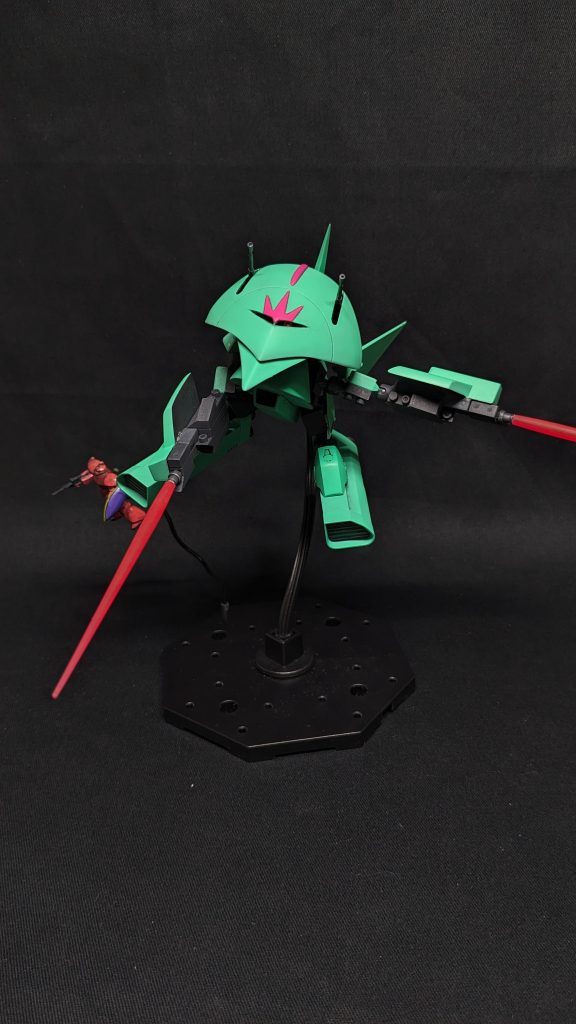 スパッ🤩🤩これならララァも死なずに済んだでしょうね😄