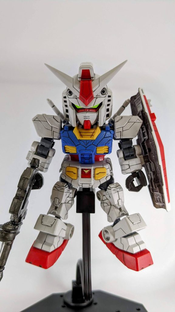 全身です。SDだけどスリムなスタイルは、他のバージョンとも一味違いますね！モールド全部にスミ入れしたのですが、見た目がうるさすぎたなと反省…