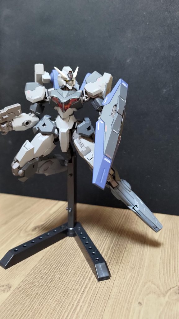 膝下の接続を流用してるので通常通りの可動も出来ます。